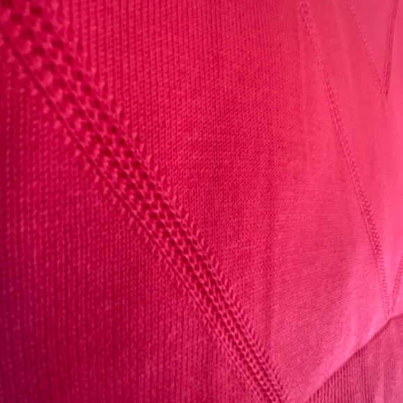 Banana Republic Lightweight V-Neck Sweater Fuchsia Pink - Picture 2 of 11